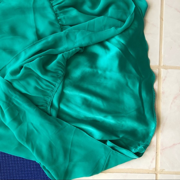 Lovers + Friends Green Peplum Top - Picture 6 of 7